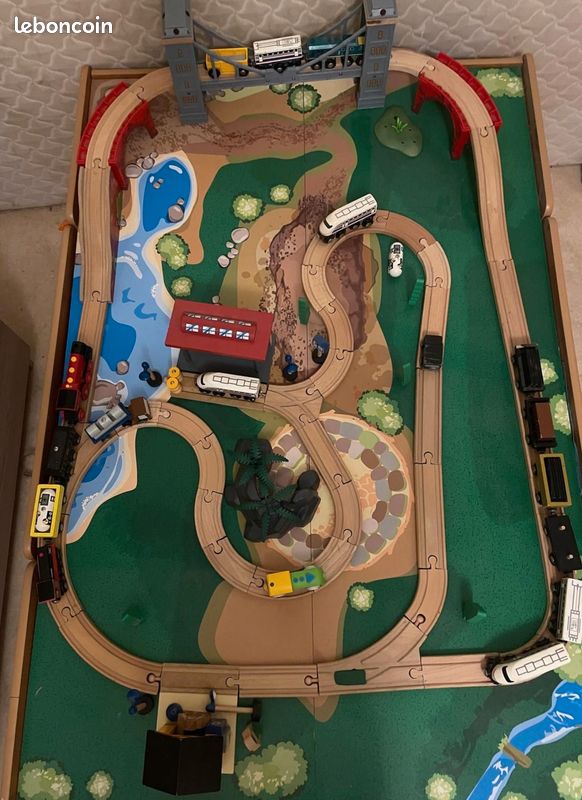 Table en bois circuit train (image 8)