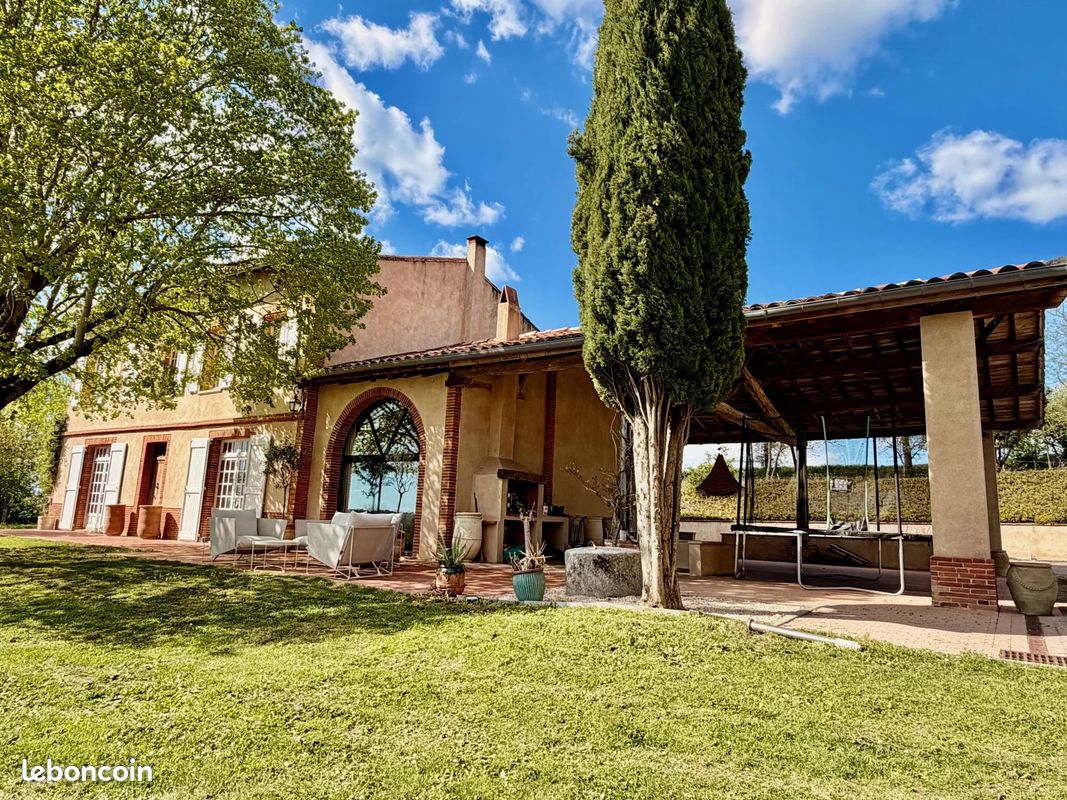 Maison 7 pièces 260 m² · à Verfeil · 260 m² · 895 000 €