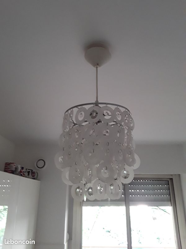 Lustre blanc (image 2)