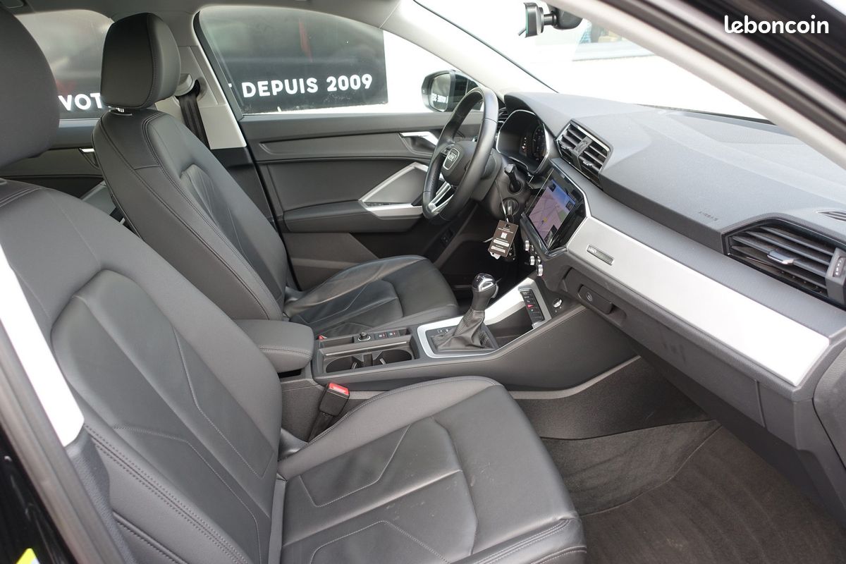Q3 Sportback 45 Tfsi e S-Tronic 245ch Hybride Rechargeable Virtual cockpit/Cuir chauffants/Gps Europe/Caméra/Carplay/Hayon électrique/1*Main/Garantie 12 mois (image 5)