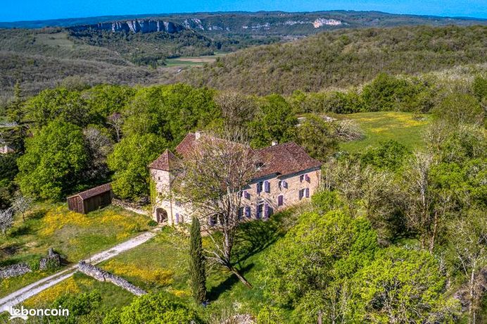 Propriété 11 pièces 342 m²