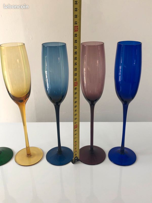 Cinq 5 grands verres couleur (image 1)