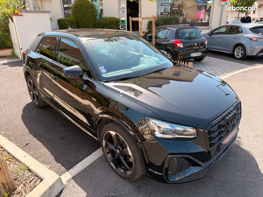 AUDI Q2 35 TFSI 150 S tronic 7 S line (image 9)