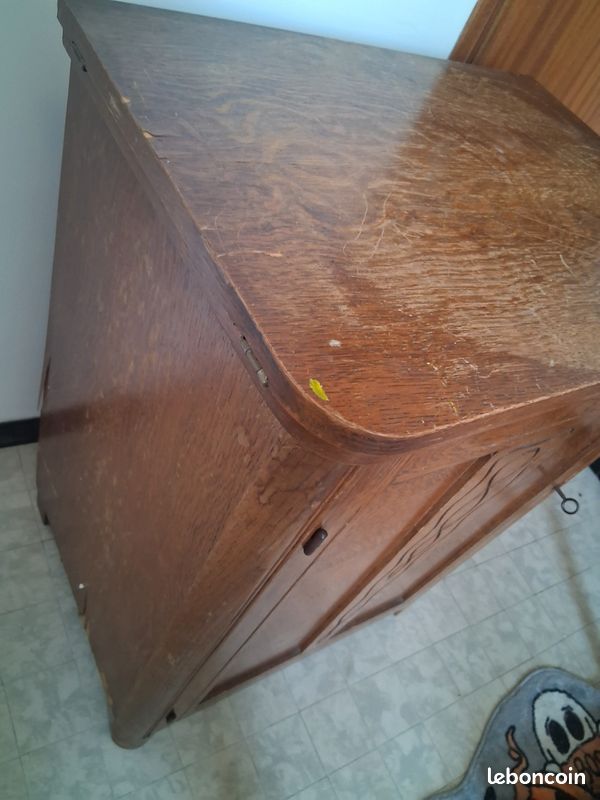 Meuble avec machine a coudre (image 2)