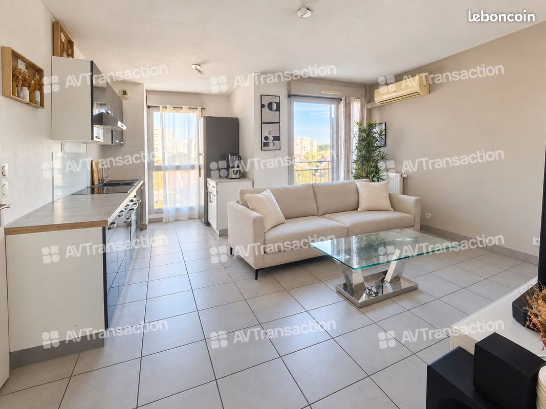 Appartement 2 pièces 42 m² · à Vaulx-en-Velin · 42 m² · 160 000 €