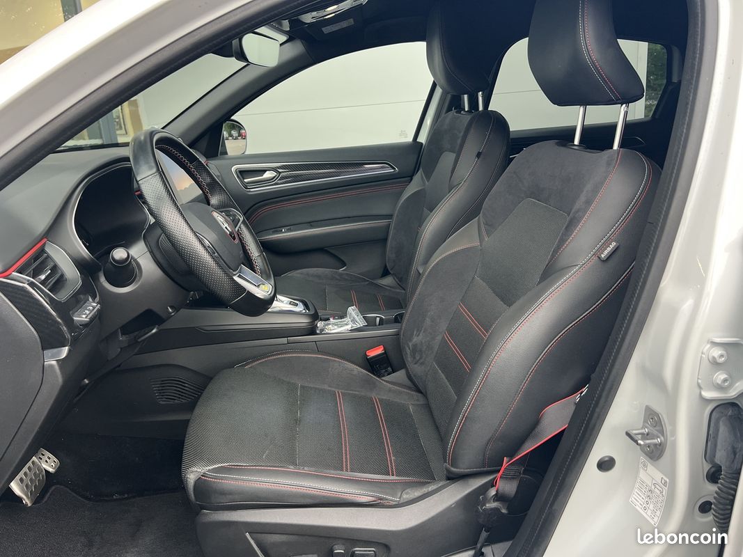 Renault ARKANA 1.6 E-TECH 145CH RS LINE (image 13)