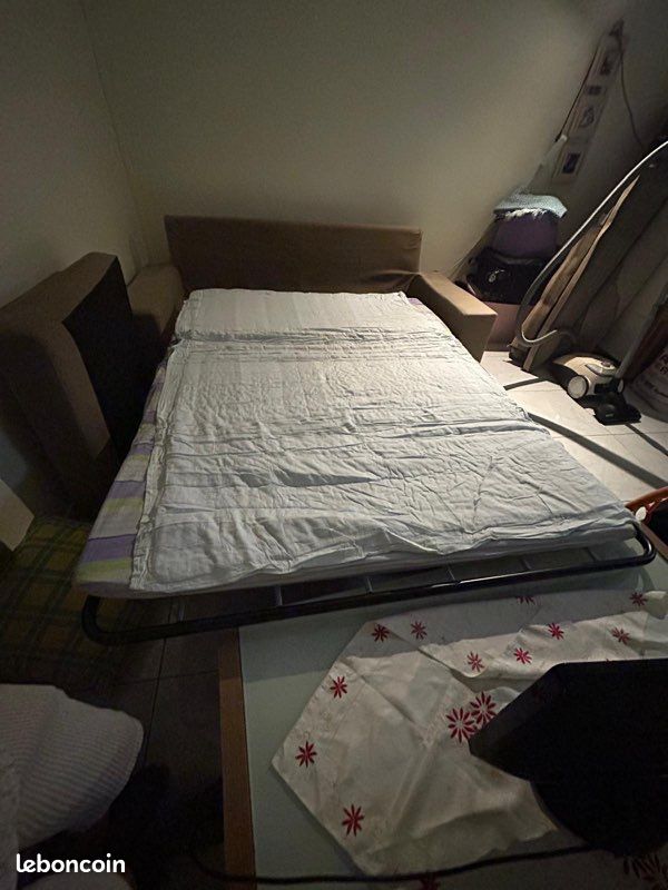 Canapé pour chambre à vendre urgent 🚨 (image 11)