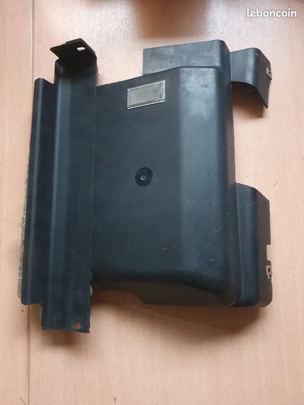 Cache calculateur bmw e30 (image 1)
