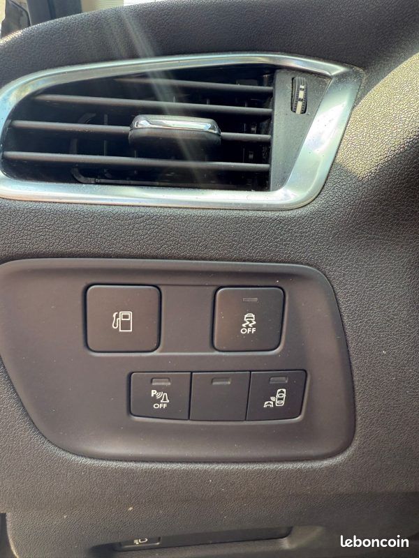 CITROEN C4 05 cv 121 ch 1.6 BLUEHDI Très Bon Etat (image 2)