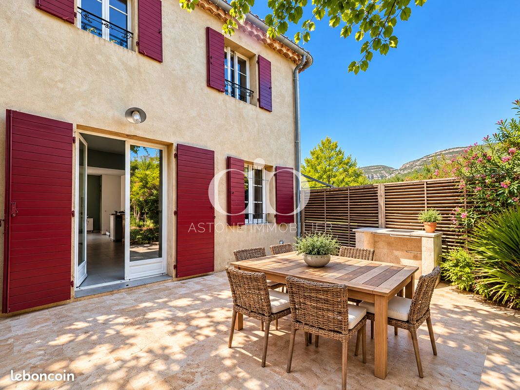 Maison 4 pièces 100 m² · à Roquevaire · 100 m² · 419 000 €