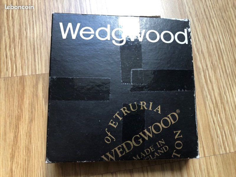 Lot 2 porcelaines Wedgwood (image 1)