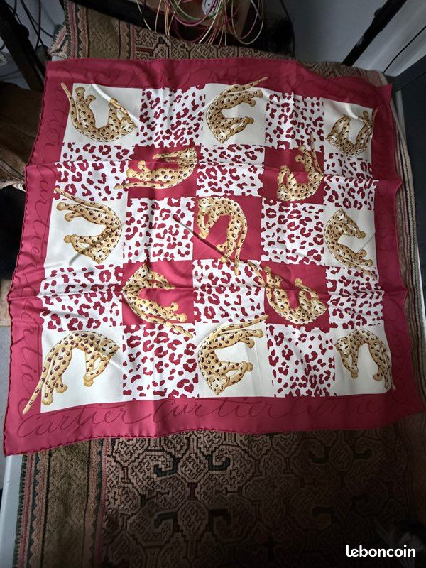 FOULARD CARRÉ CARTIER PANTHÈRE Soie 66cm VINTAGE 2002 | NEUF AVEC BOÎTE et DOCS (image 3)