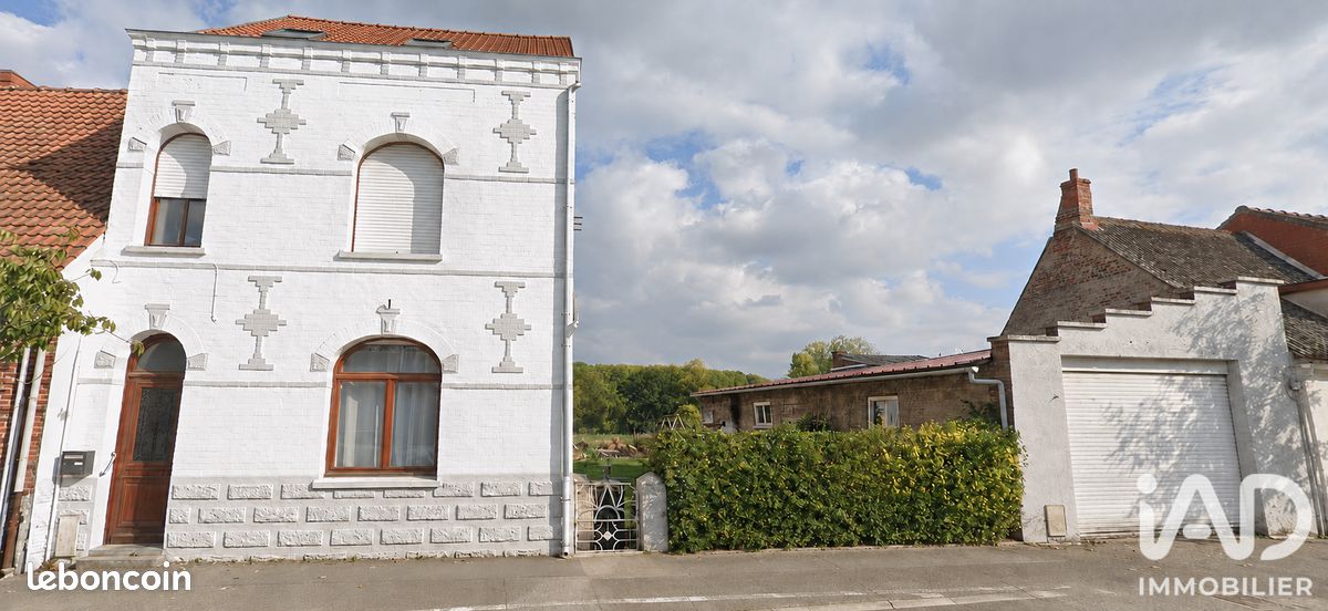 Maison 4 pièces 120 m² · à Esquelbecq · 120 m² · 236 000 €