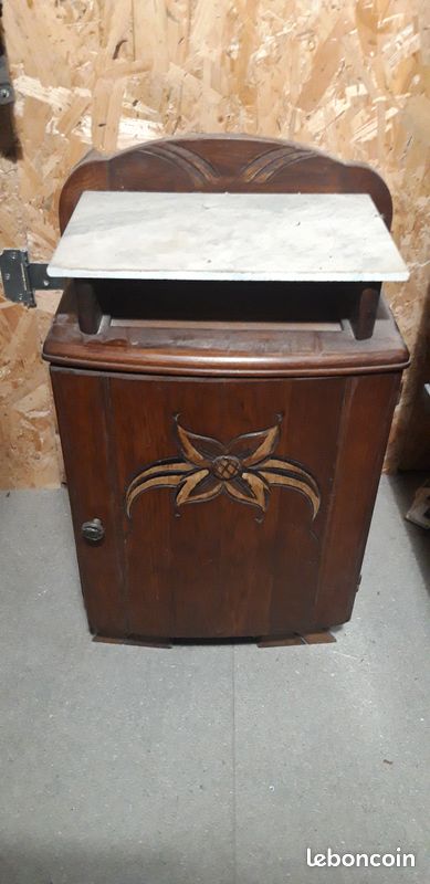 Table de chevet / table de nuit année 50 bois et marbre (image 1)