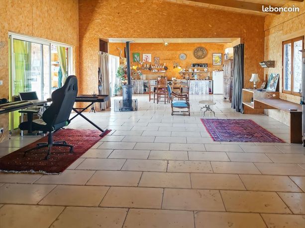 Villa 4 pièces 147 m²