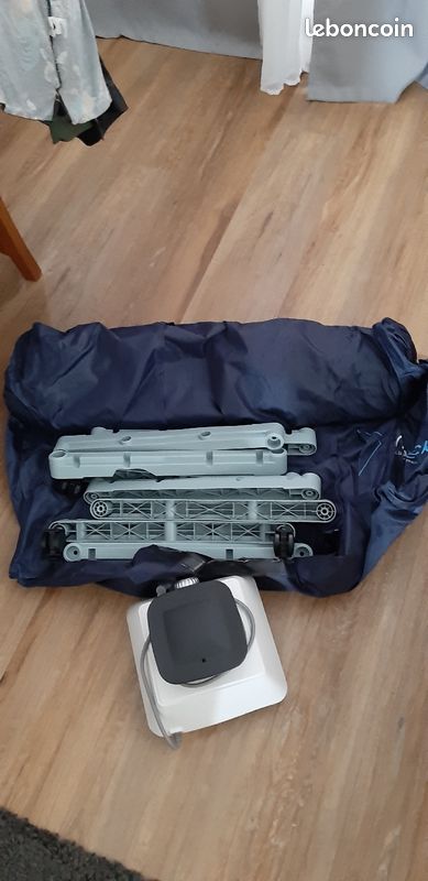 À vendre sèche-linge d'appoint très pratique il peut servir aussi d'une penderie acheter en mars 202 (image 1)