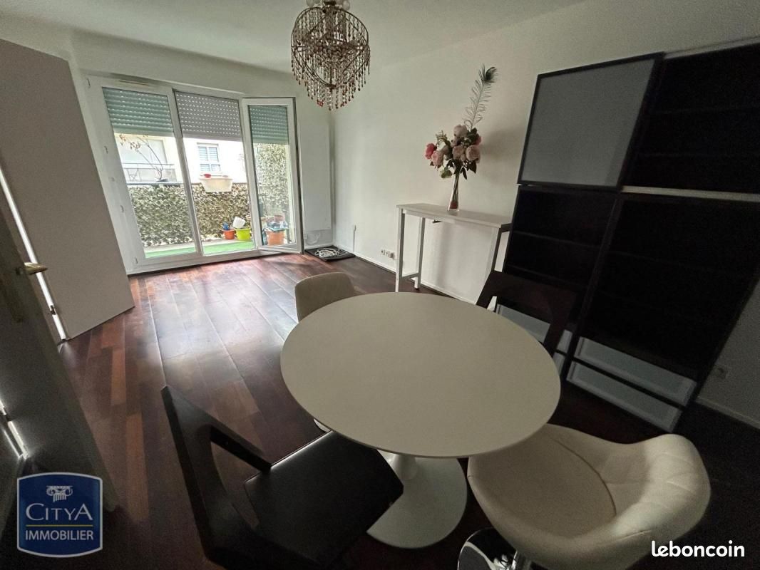 Appartement 2 pièces 45 m² · à Vitry-sur-Seine · 45 m² · 1 070 €/mois