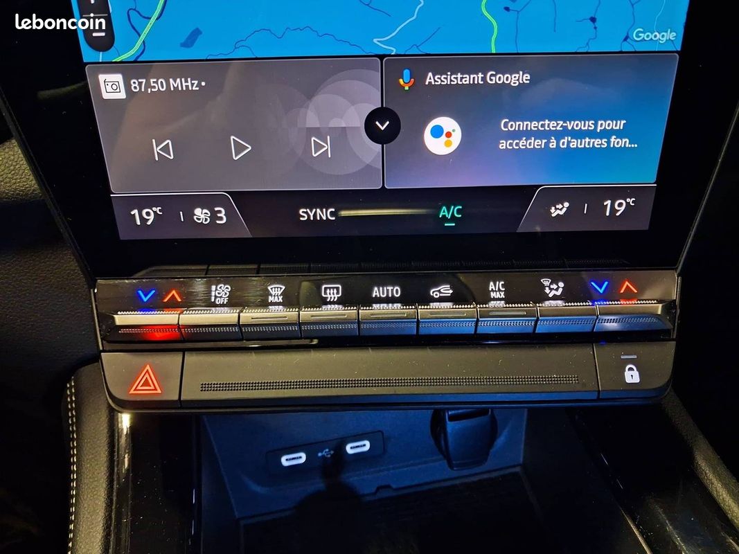 RENAULT Austral E-Tech hybrid 200 Techno (image 24)