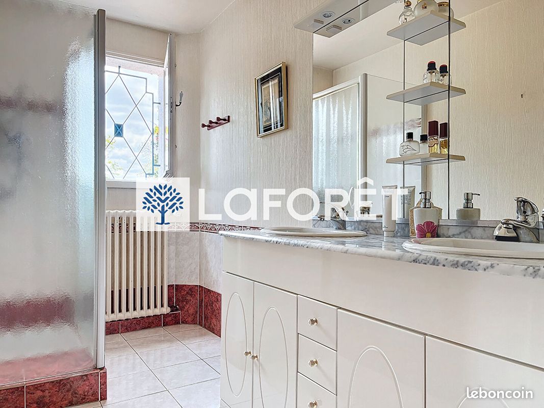 Maison 7 pièces 130 m² - Bressuire 79300 (image principale 14)