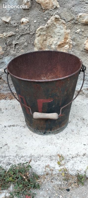 Seau en fer (image 1)