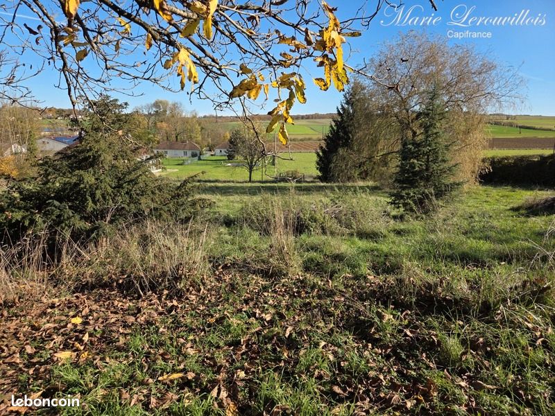 Terrain 2 905 m² Chaource · 60 000 €