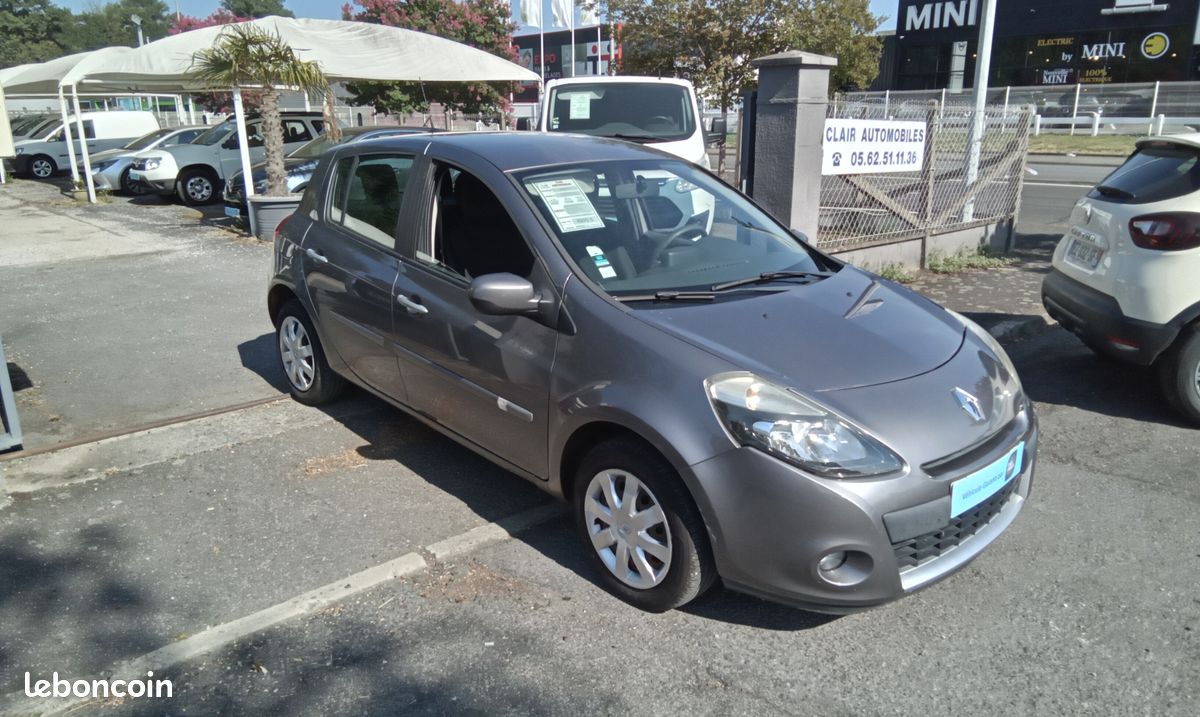 RENAULT CLIO 75cv EXPRESSION CLIM (image 1)