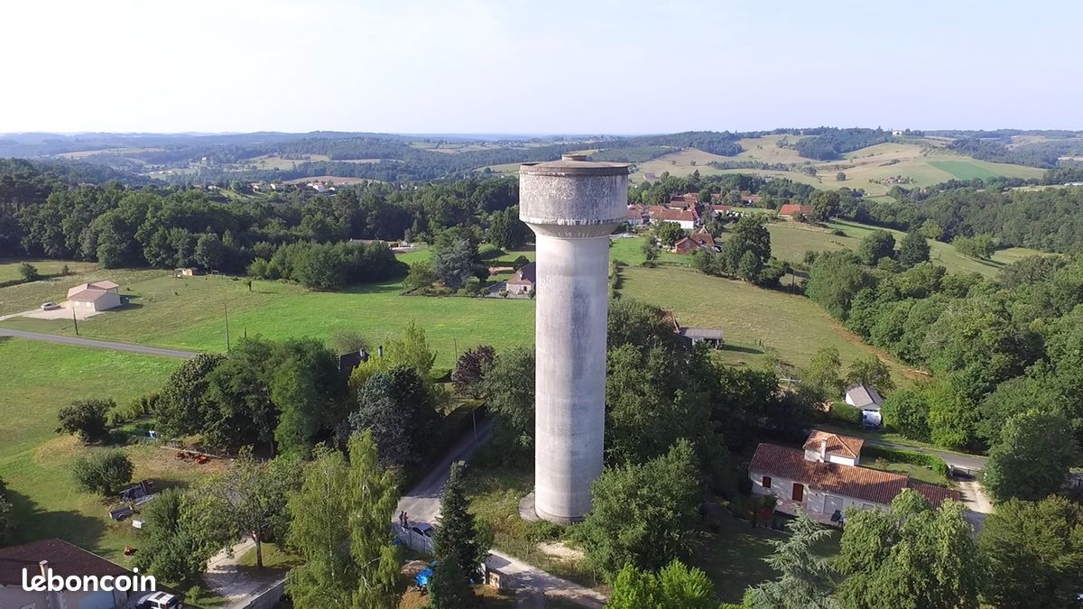 Maison 7 pièces 200 m² · à Saint-Pierre-de-Chignac · 200 m² · 45 000 €