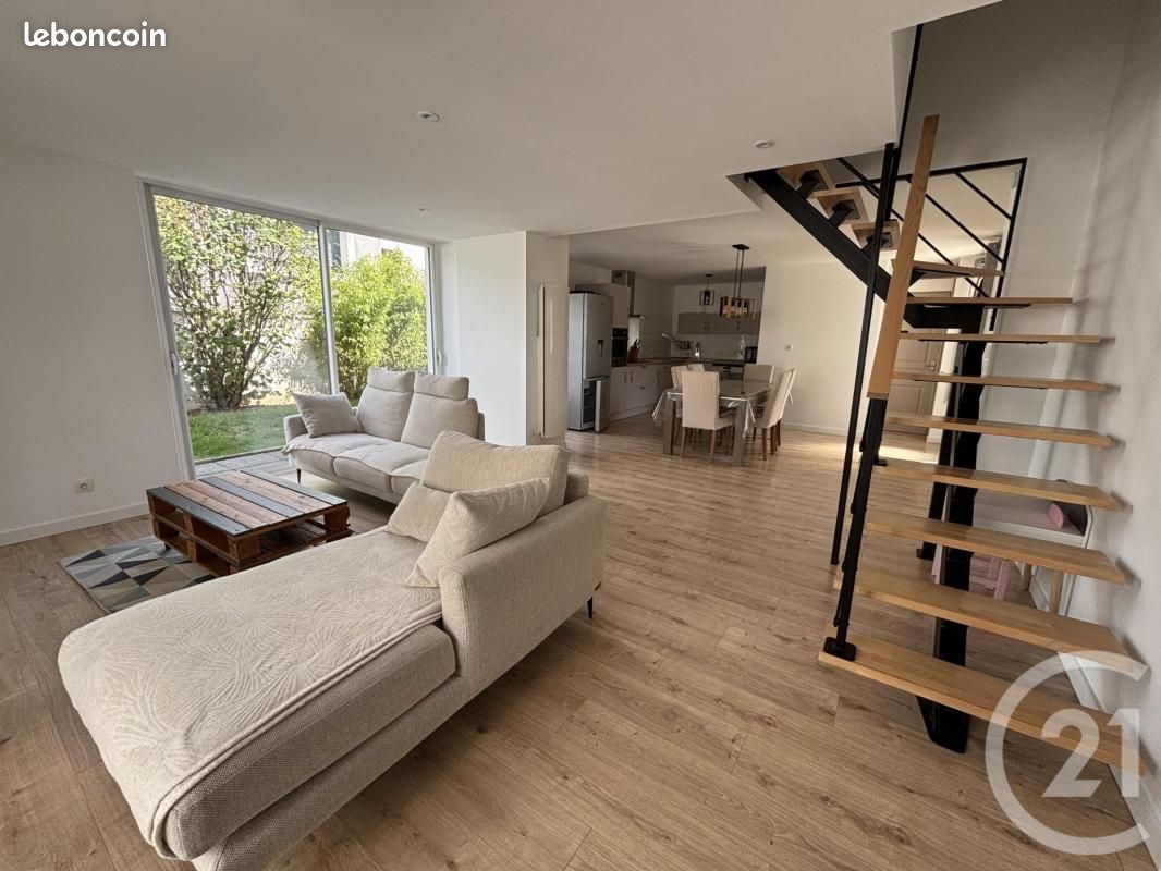 Appartement a louer tassin-la-demi-lune - 4 pièce(s) - 98 m2 - Surfyn