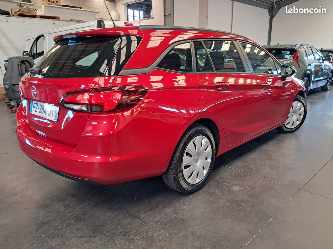 Opel Astra tourer 1.2 ECOTEC TURBO 110 édition faible kms (image 3)