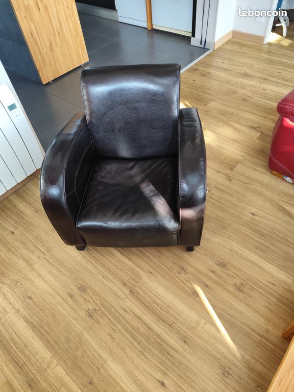 Fauteuil type club (image 1)