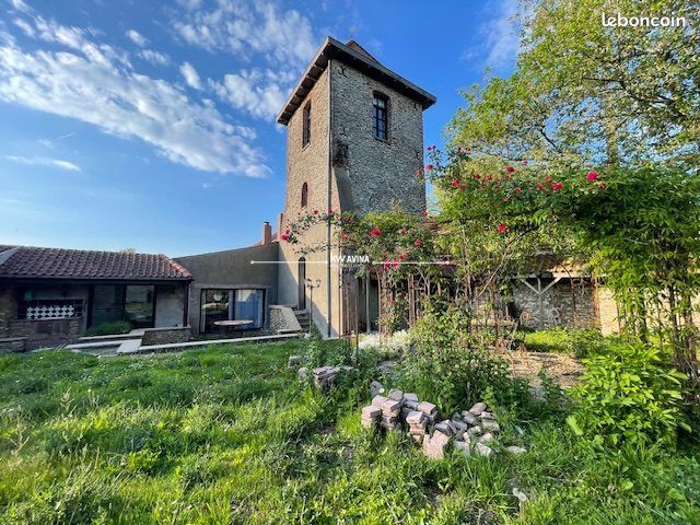 Maison 5 pièces 6853 m² · à Vieux-Condé · 6 853 m² · 650 000 €