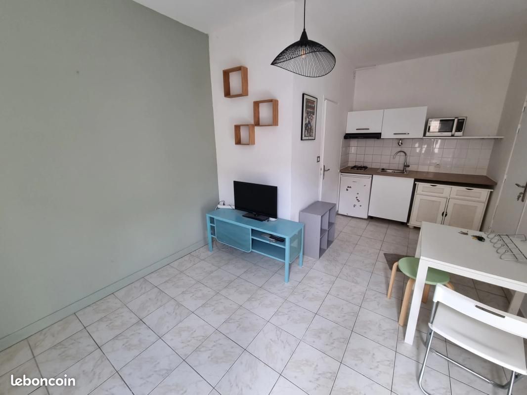 Appartement 1 pièce 18 m² · à Niort · 18 m² · 450 €/mois