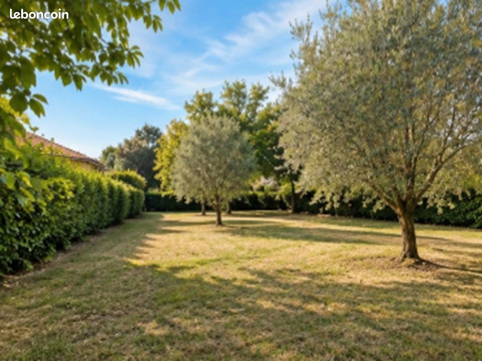 Terrain 613 m² Saint Laurent D Arce · à Saint-Laurent-d'Arce · 97 600 €