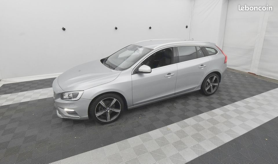 Volvo V60 D4 190 R-DESIGN BA (image 7)