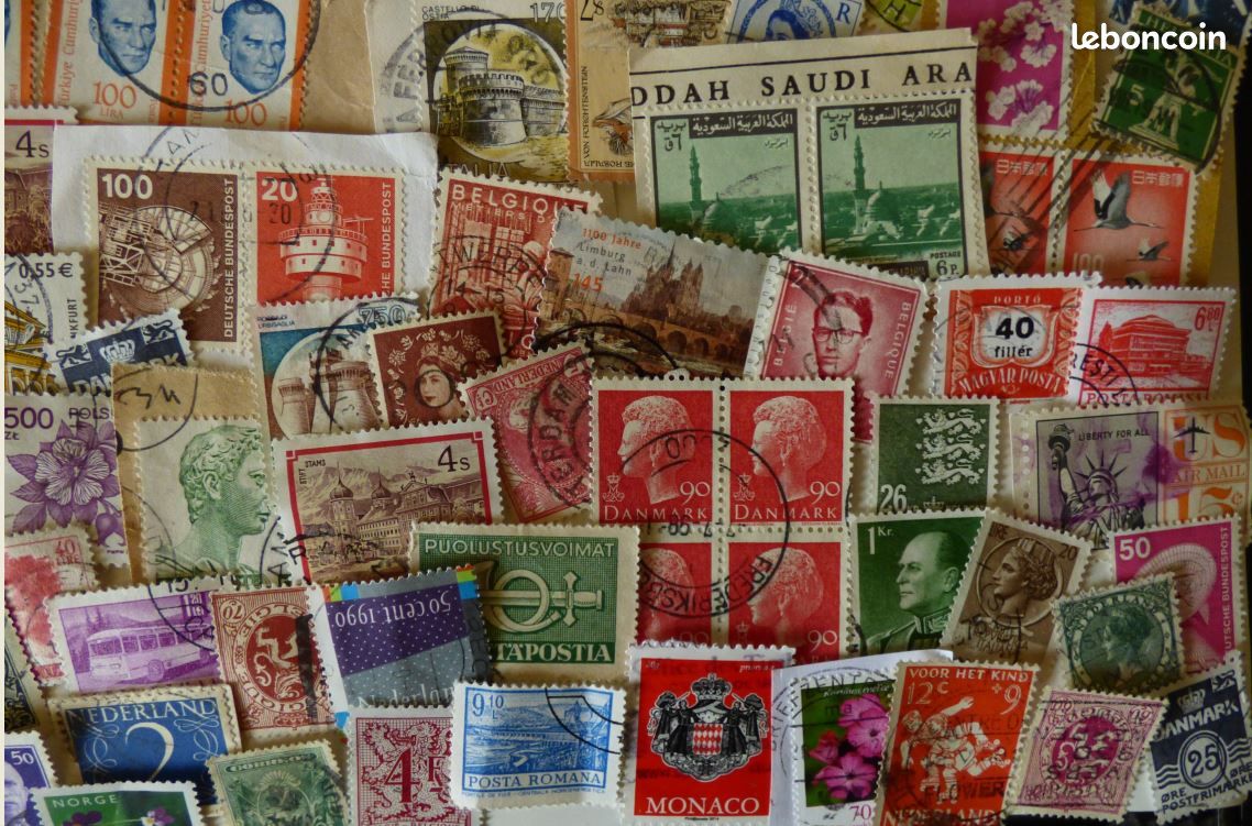 100 timbres spéciaux différents (timbres pour collectionneurs