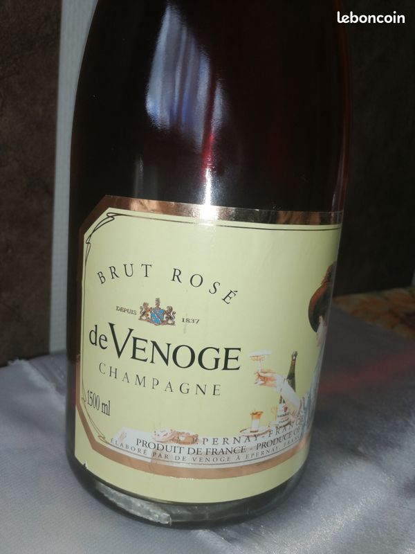 Champagne Magnum rosé (image 2)