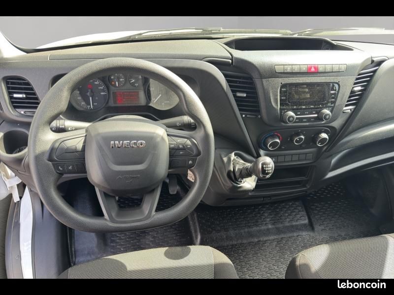 Iveco Daily CCb 35C16 / 3.0 160CH / CAISSE PLSC + HAYON / 2023 (image 7)