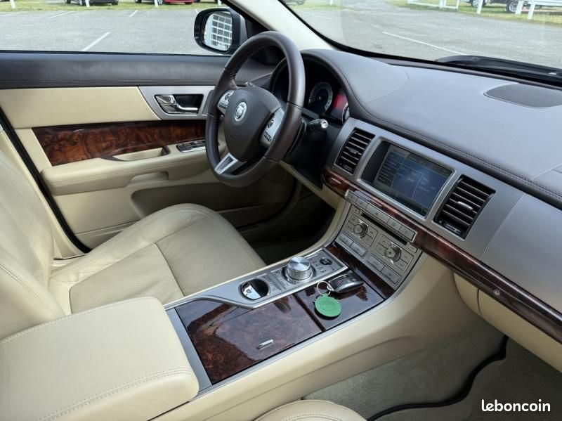 Jaguar XF 3.0 V6 D Luxe Premium (image 8)