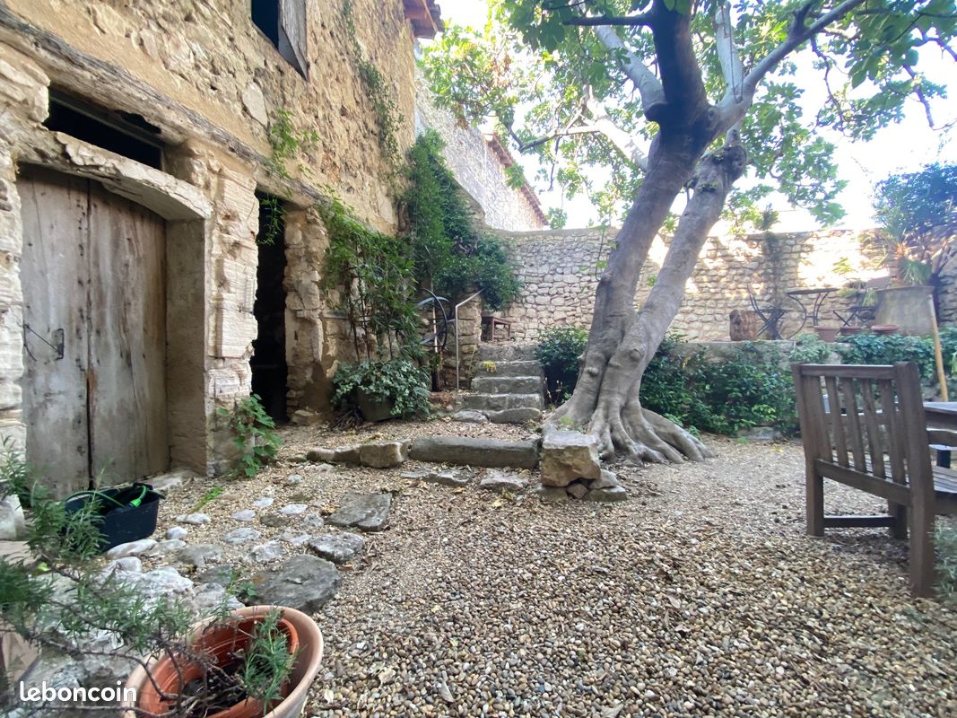 Maison 5 pièces 167 m² · à Pernes-les-Fontaines · 167 m² · 540 000 €