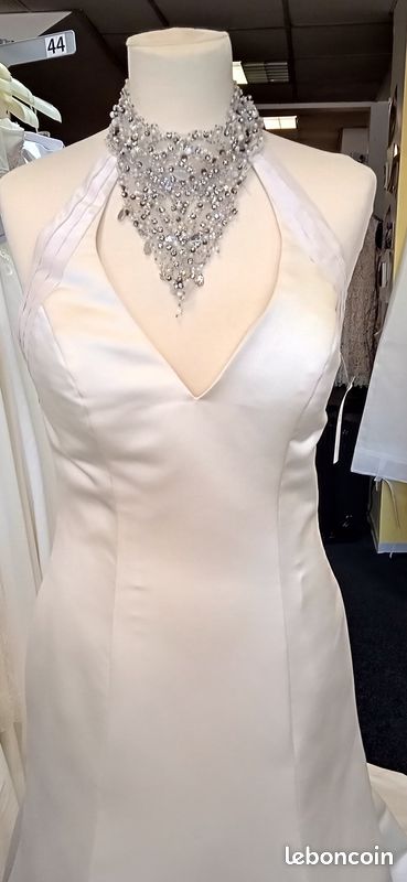 Robe de mariée taille 38 en satin ANCIENNE COLLECTION (image 3)