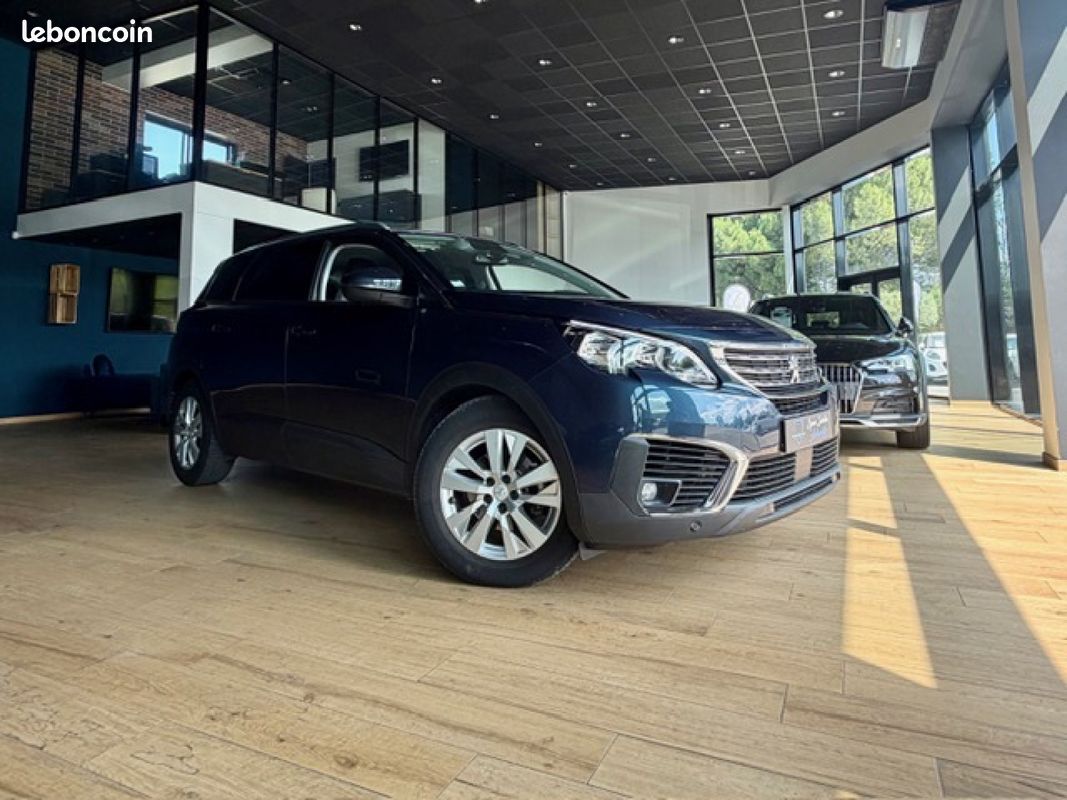 PEUGEOT 5008 BlueHDi 130ch SS EAT8 Active 7 PLACES 213 EUROS /MOIS (image 1)