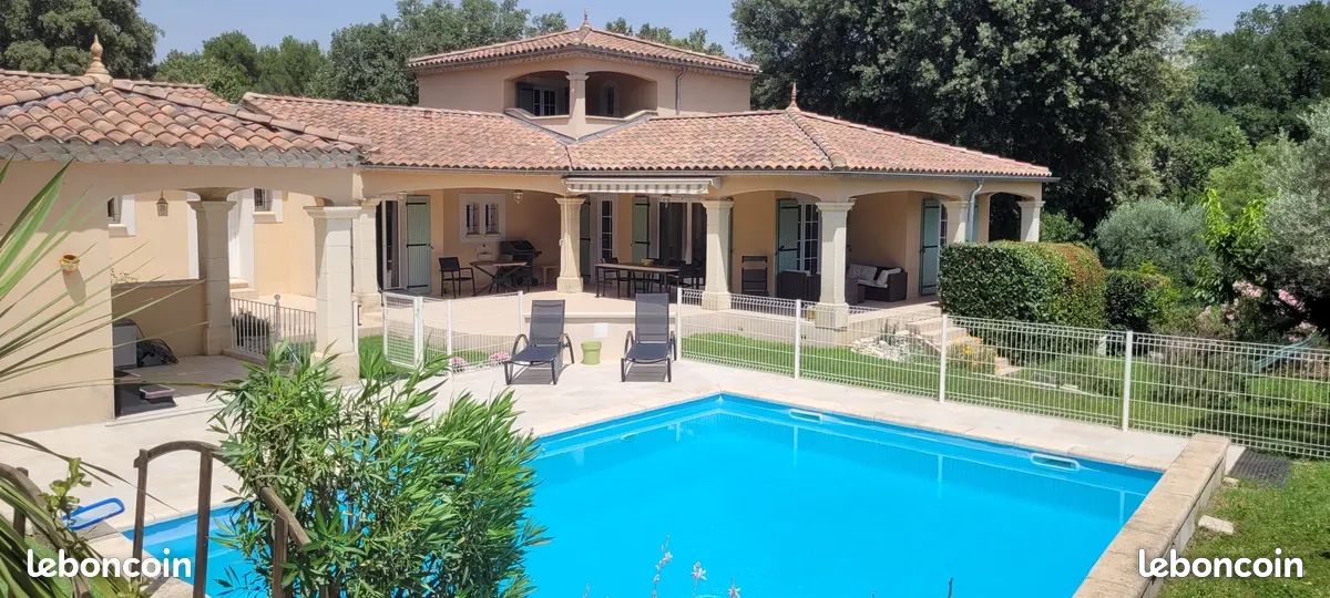 Maison 8 pièces 211 m² · à Aubignan · 211 m² · 600 000 €