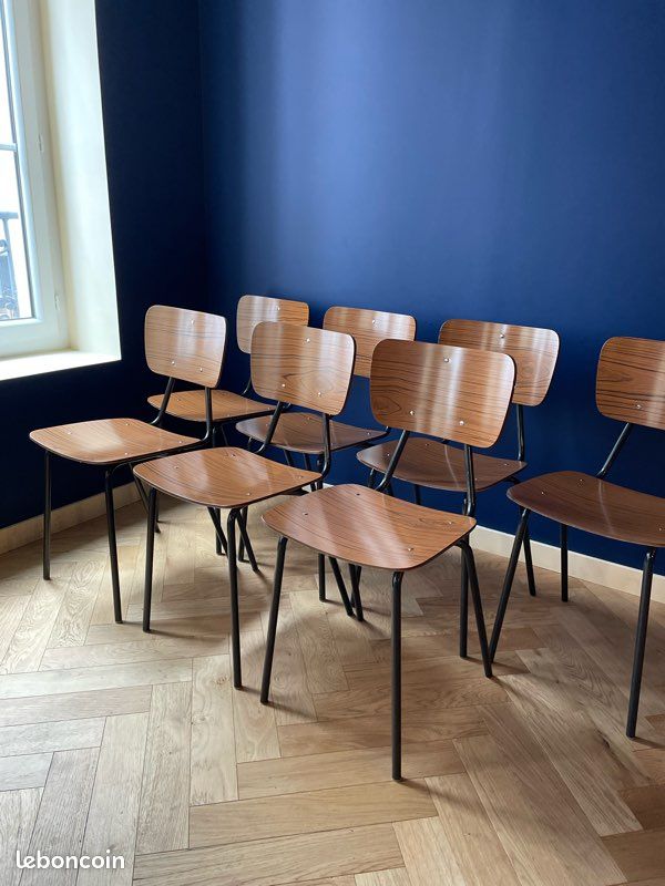 Chaises en Formica brun (image 1)