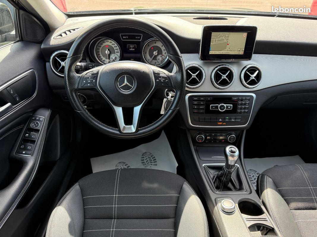MERCEDES CLASSE GLA 200 2.1 CDI 136 cv (image 9)