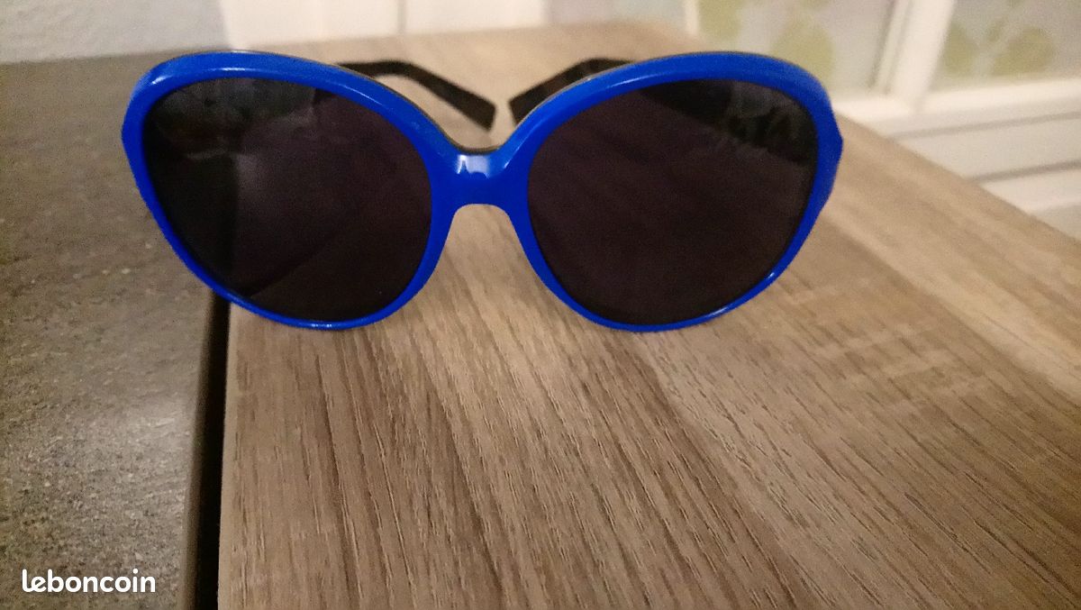 Lunettes de soleil (image 1)