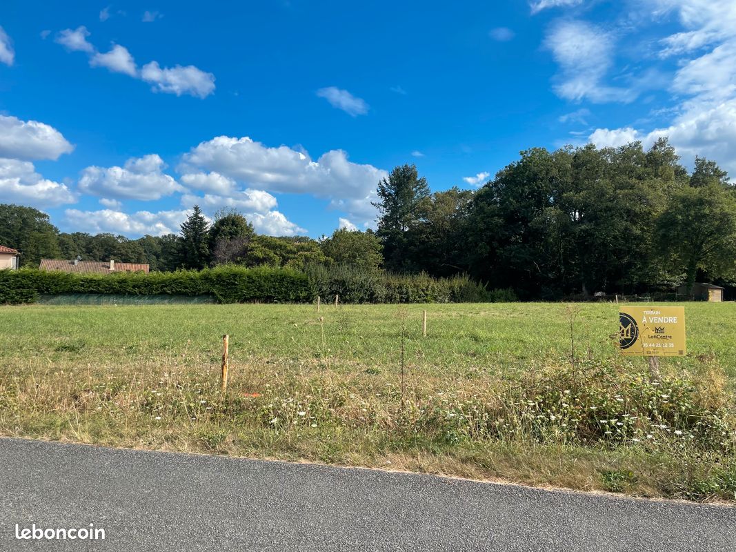 VERNEUIL SUR VIENNE (87) terrain viabilisé de 1003 m² · à Verneuil-sur-Vienne · 65 000 €