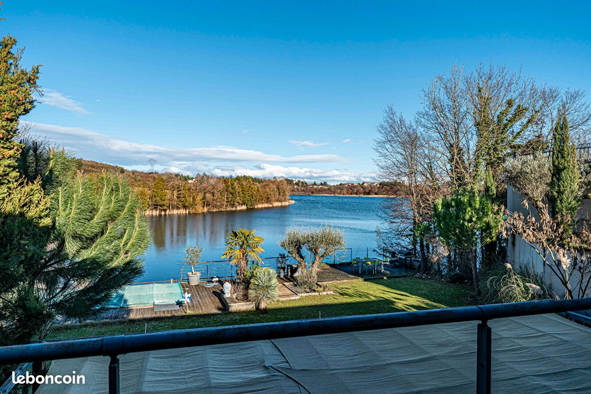Maison 7 pièces 241 m² · à Saint-Quentin-Fallavier · 241 m² · 879 000 €