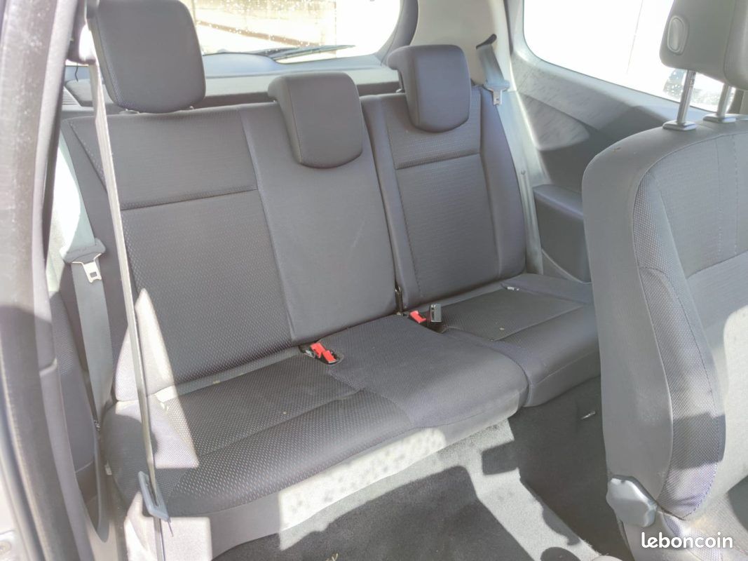 Renault clio iii confort dynamique 1.2 16v 2007 (image 8)