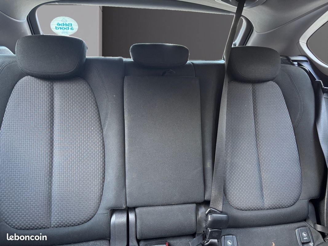 BMW SERIE 2 ACTIVE TOURER F45 LCI 225xe iPerformance 220 ch BVA6 Business Design Caméra de recul Radar avant arrière Hayon électriq (image 8)