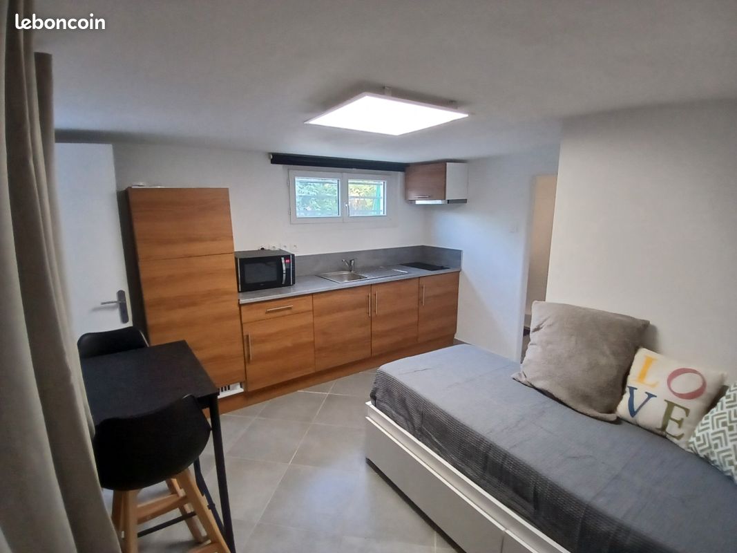 Appartement 2 pièces 15 m² · à Vezin-le-Coquet · 15 m² · 600 €